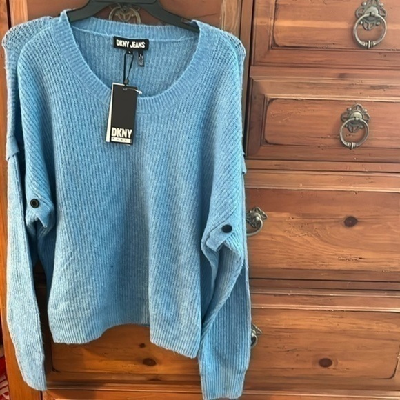 NWT DKNY Jeans Women’s Blue Sweater With Button Detail Around Shoulder Size XL